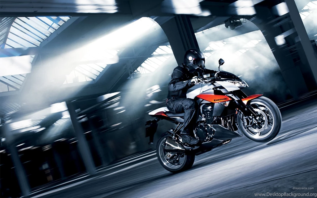 Kawasaki Z1000 1920 X 1200 Wallpapers