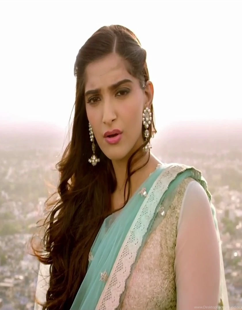 Prem Ratan Dhan Payo Movie Star Sonam Kapoor Wallpapers