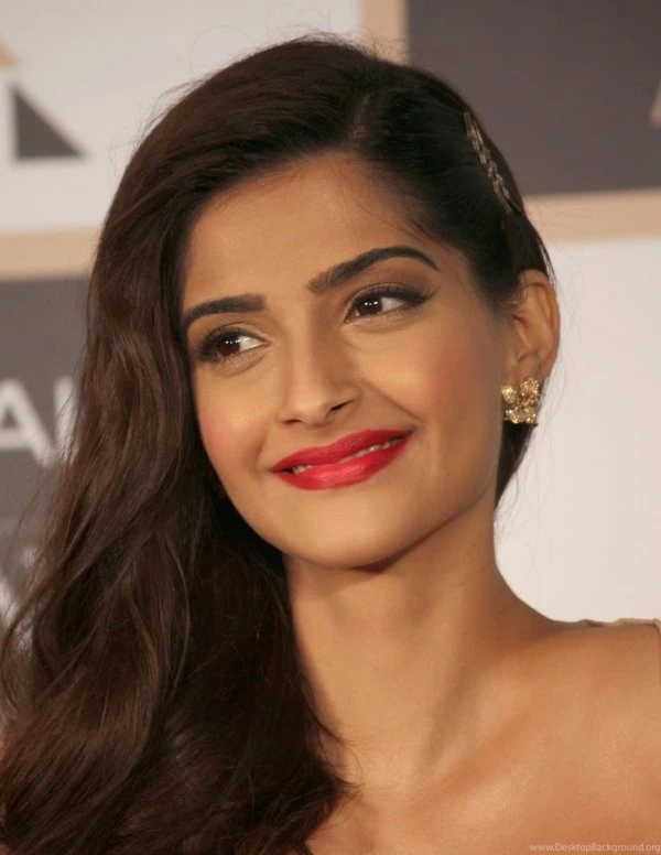Sonam Kapoor Photos