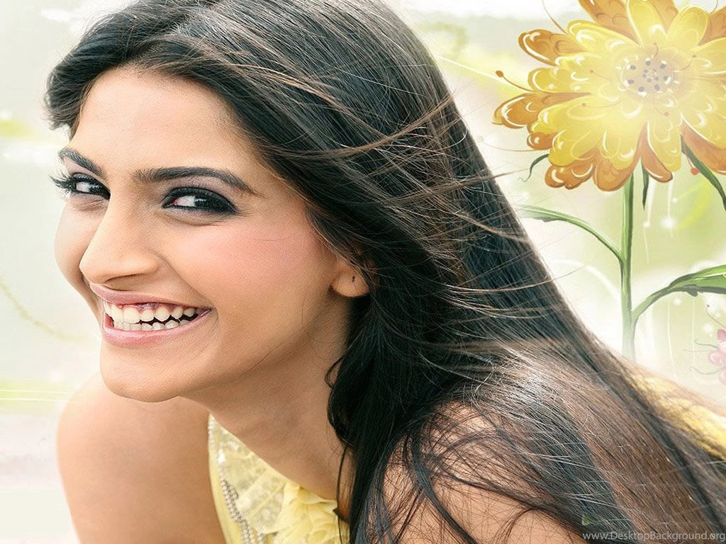Bollywood Hot Sonam Kapoor Hd Desktop Hd Free Wallpapers Free Hd ...