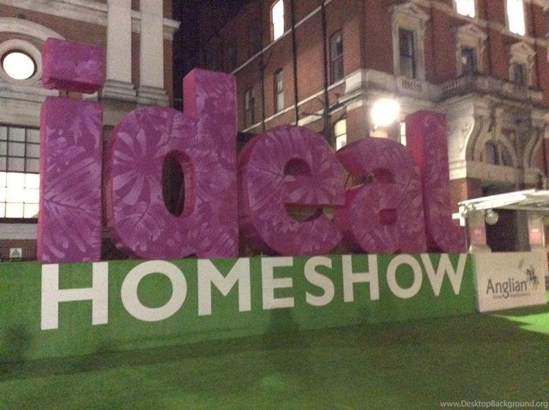 Designer Wallpapers Online   London