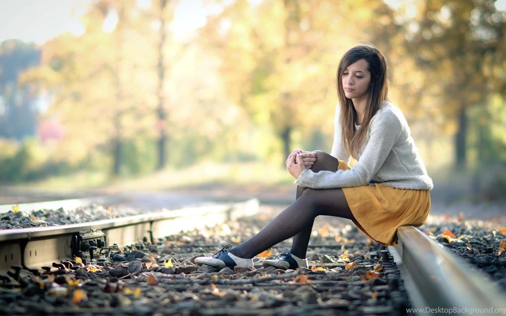 Lonely Girl Waiting On The Railroad HD
