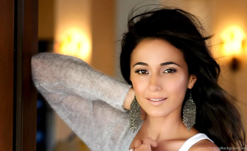 Emmanuelle Chriqui Wallpapers