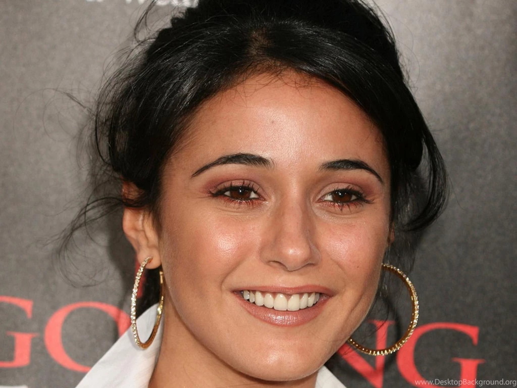 Emmanuelle Chriqui Wallpapers 02 – GotCeleb: Wallpapers