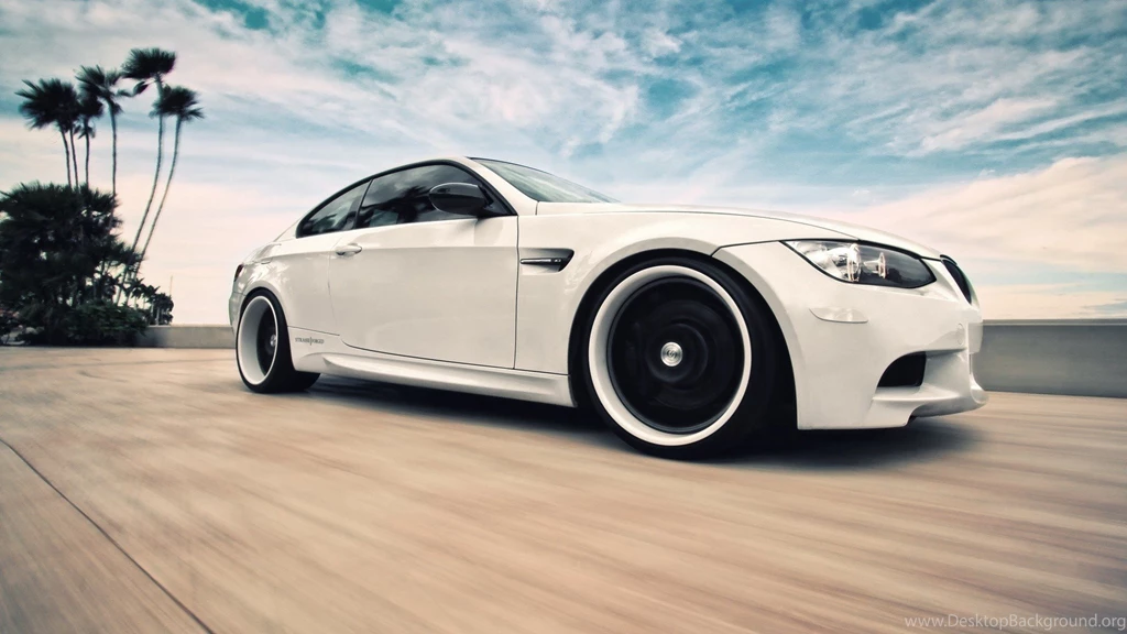 BMW M3 E92 Speed Highway Wallpapers