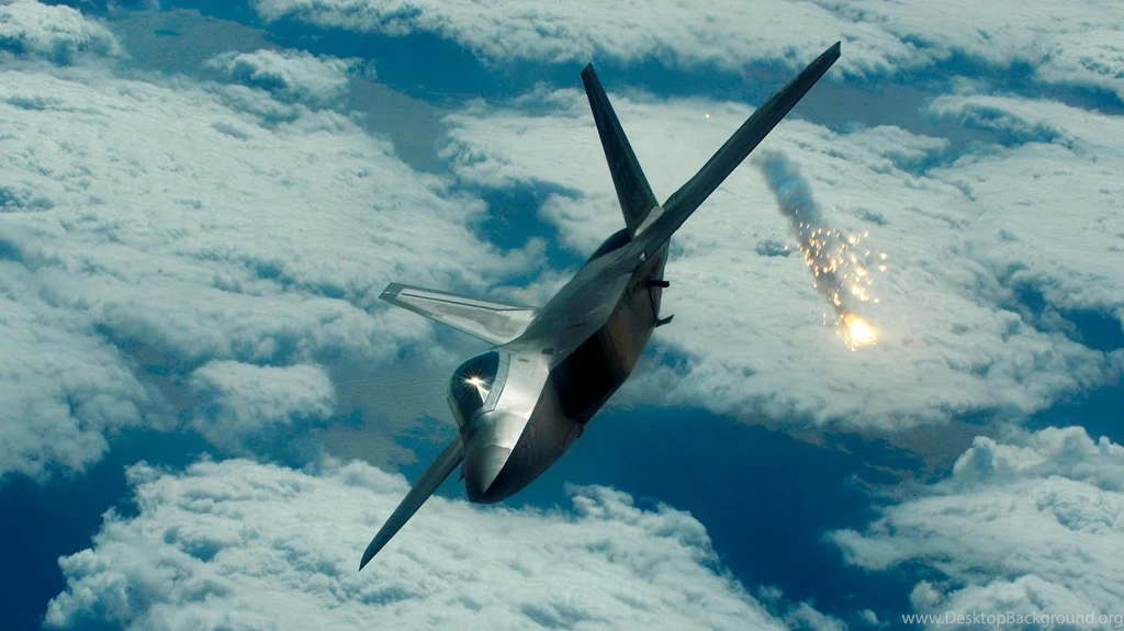 F 22 Raptor Flares Wallpapers 826