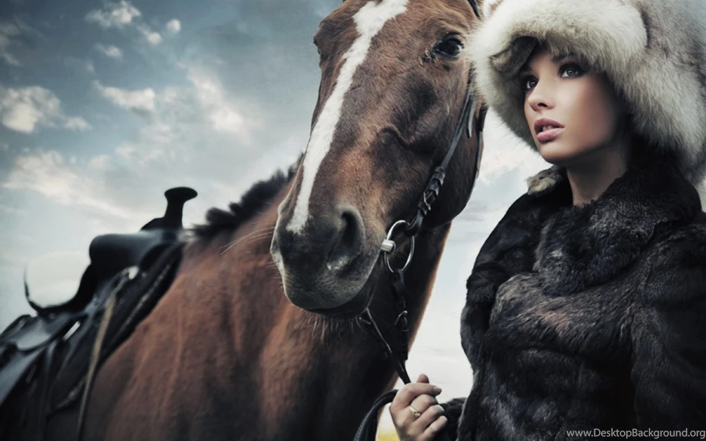Girls With Horses Wallpapers Collection