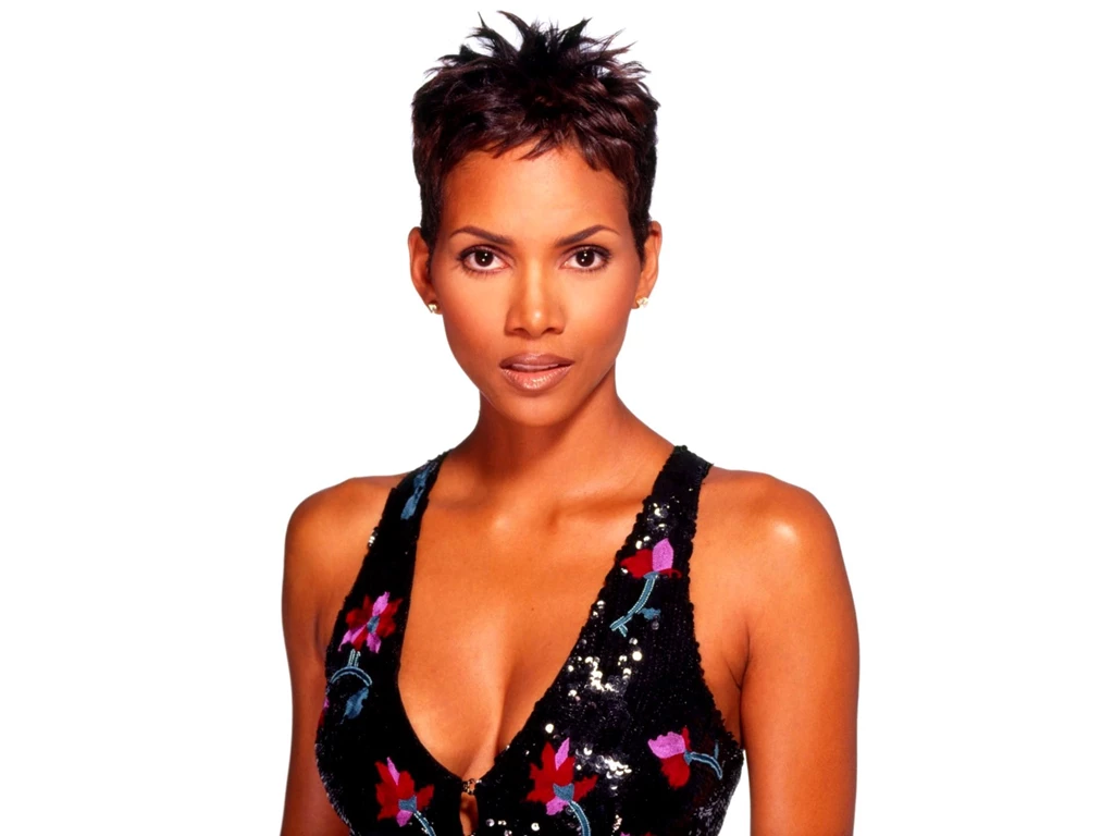 Halle Berry Wallpapers