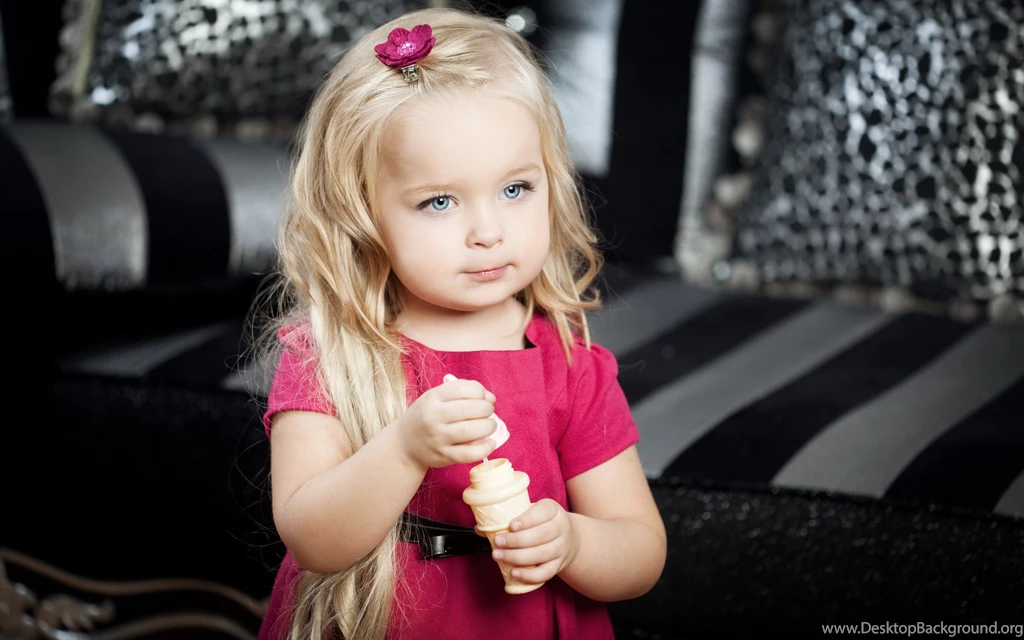 Cute Little Girl Wallpapers