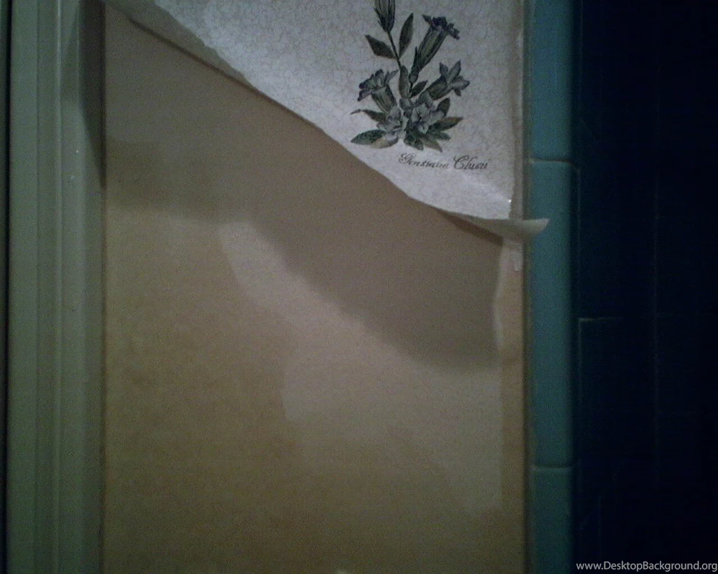 How To … Strip Wallpapers