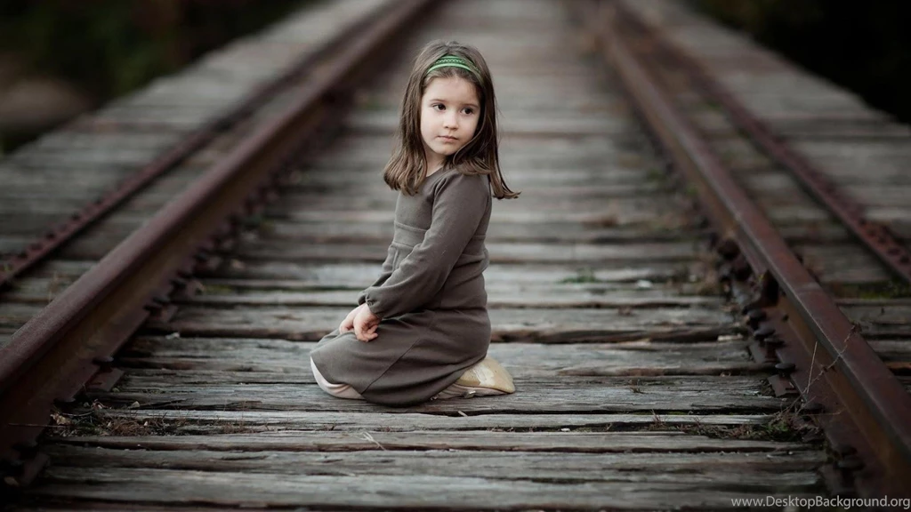 Shayari Hi Shayari: Very Cute Girl Baby Pictures Wallpapers Hd ...