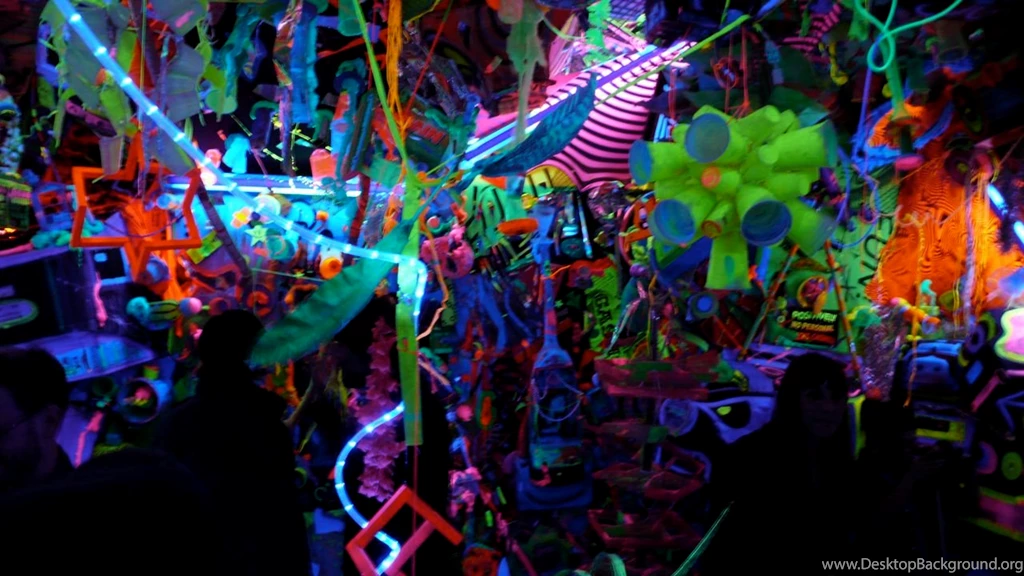 20+ Best HD Black Light Wallpapers
