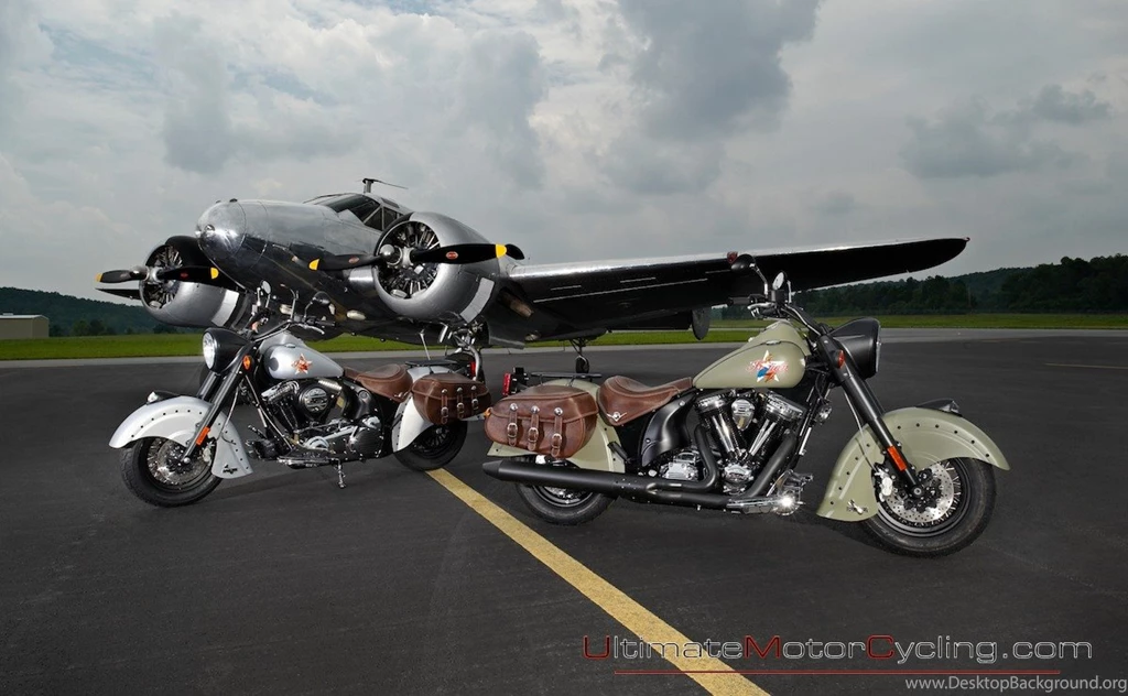 Indian Motorcycle Chief Dark Horse And Chief Bomber (photo ...
