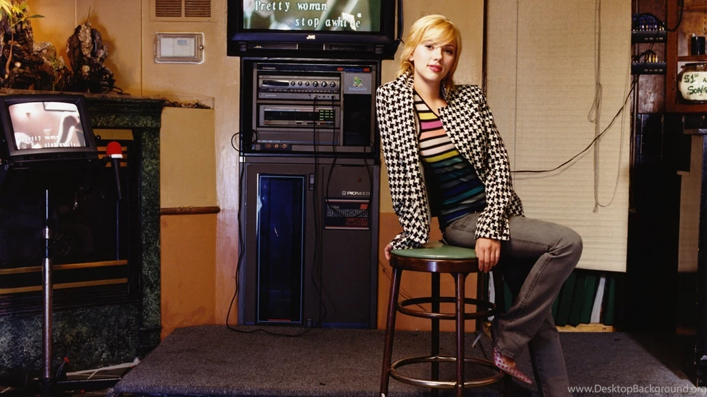 20 Beautiful HD Wallpapers Of Scarlett Johansson