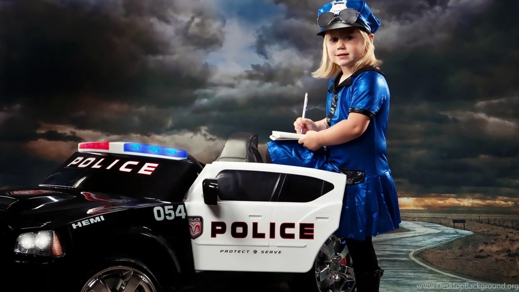 Women Police Funny Police Cars Wallpapers