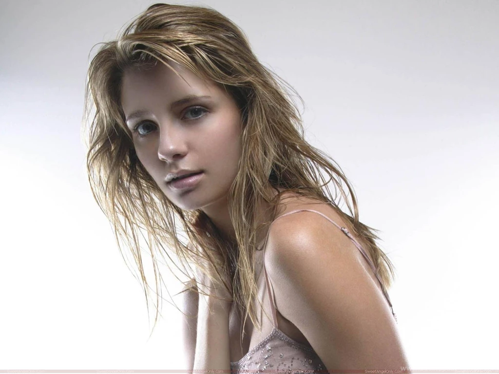 Mischa Barton Wallpapers And Photos Wallpapers