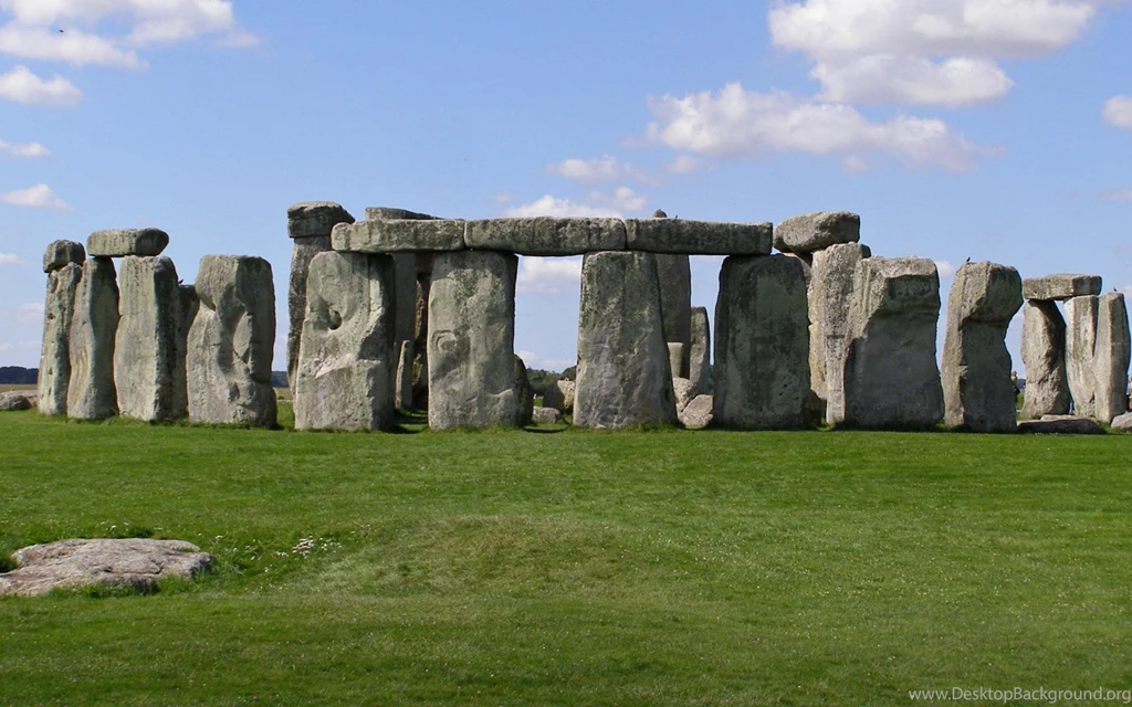 Stonehenge   (