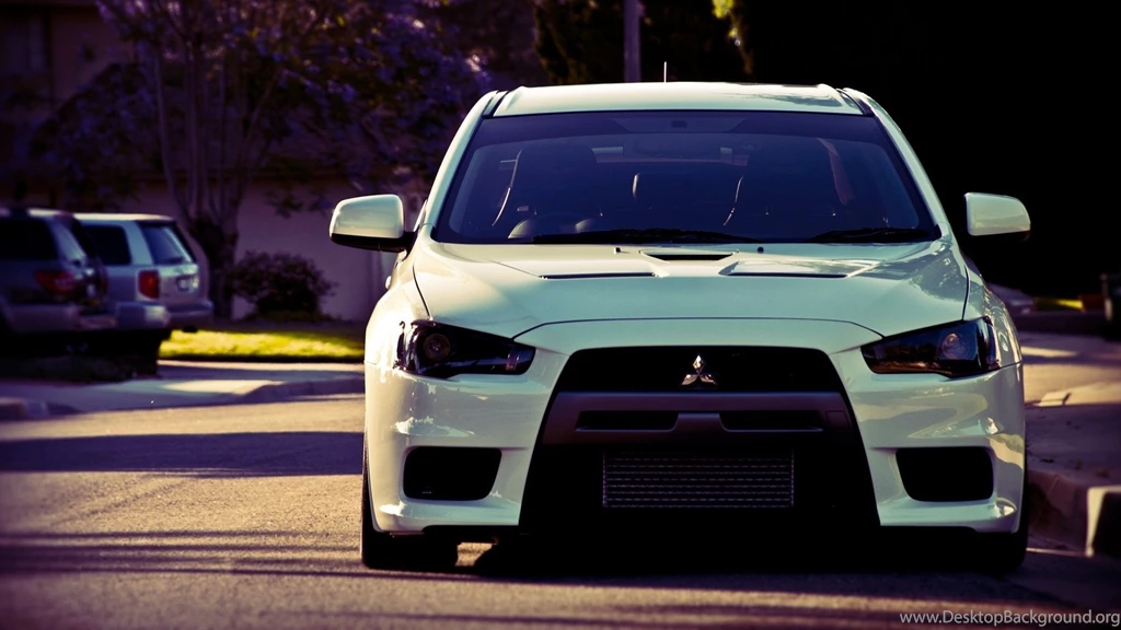 Mitsubishi Lancer Desktop Wallpapers