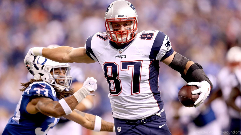 Rob Gronkowski, Dwight Lowery LA Times