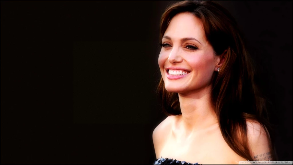 Beowulf Angelina Jolie Wallpapers 3 Items