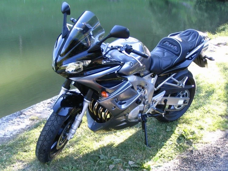 Wallpapers Motorbikes > Wallpapers Yamaha FZ6 Fazer GT By ...