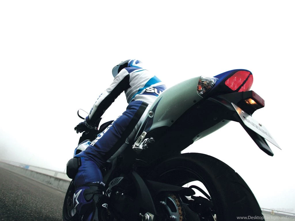 Suzuki GSX R750 1024 X 768 Wallpapers
