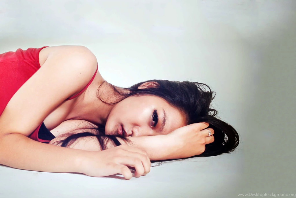49+ Heart Touching HD Sad Girl Wallpapers For Broken Heart Alone Girl