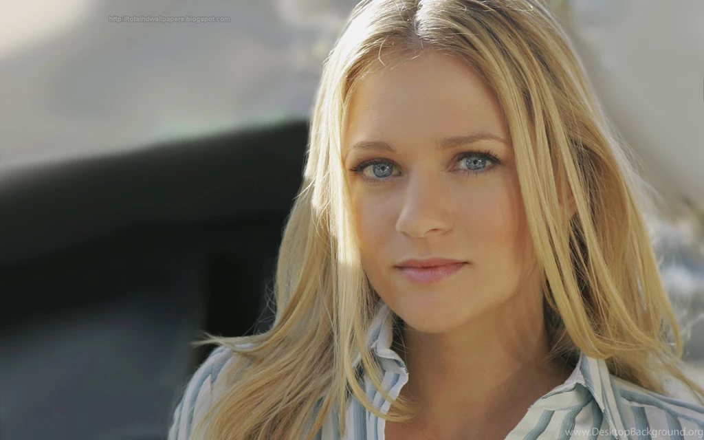 42 Amanda Seyfried Actress :: Hollywood Actress Hd Wallpapers