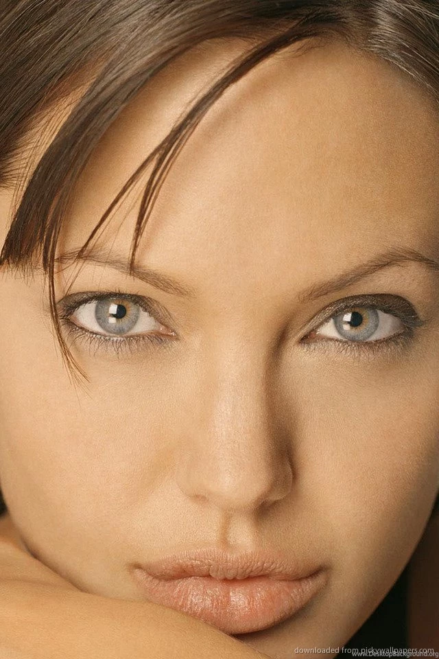 Download Angelina Jolie Iphone Wallpapers