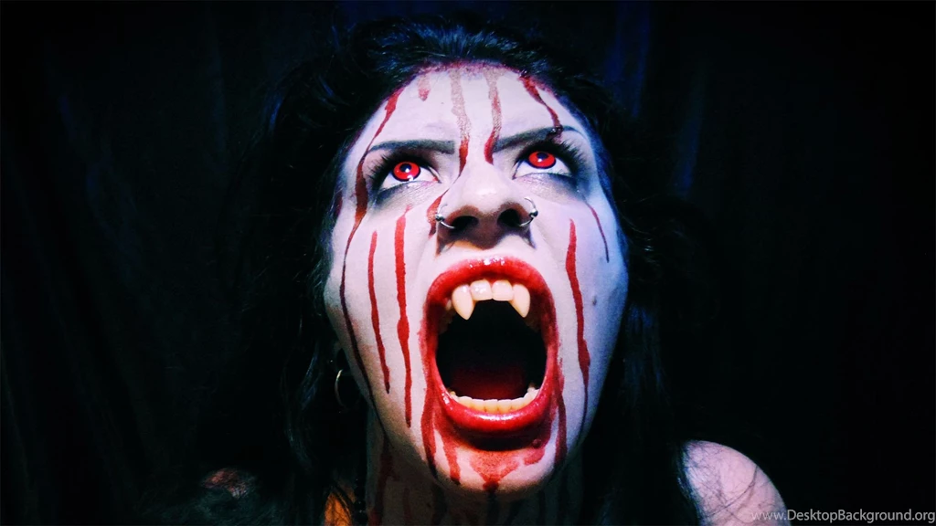 Cosplay Girl Vampire Wallpapers DreamLoveWallpapers