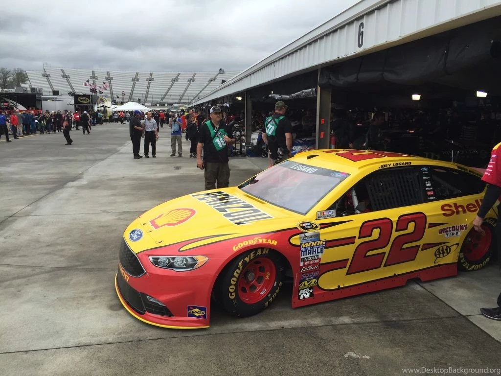 Vickers, Hamlin, Logano Fastest In Sprint Cup Morning Practice At ...