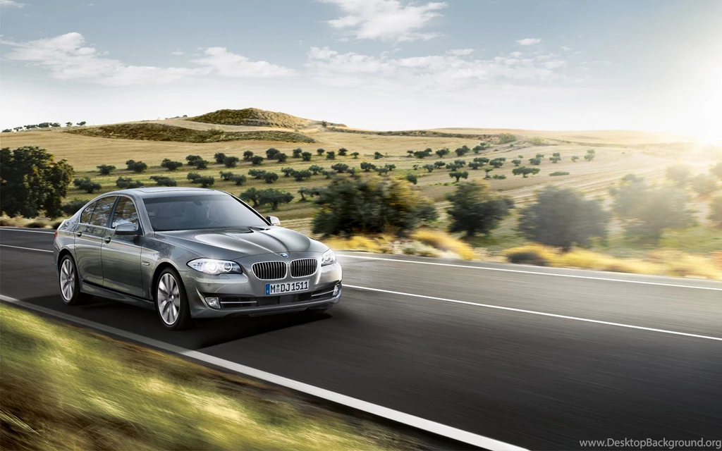 BMW 5 Series Sedan : Images And Videos