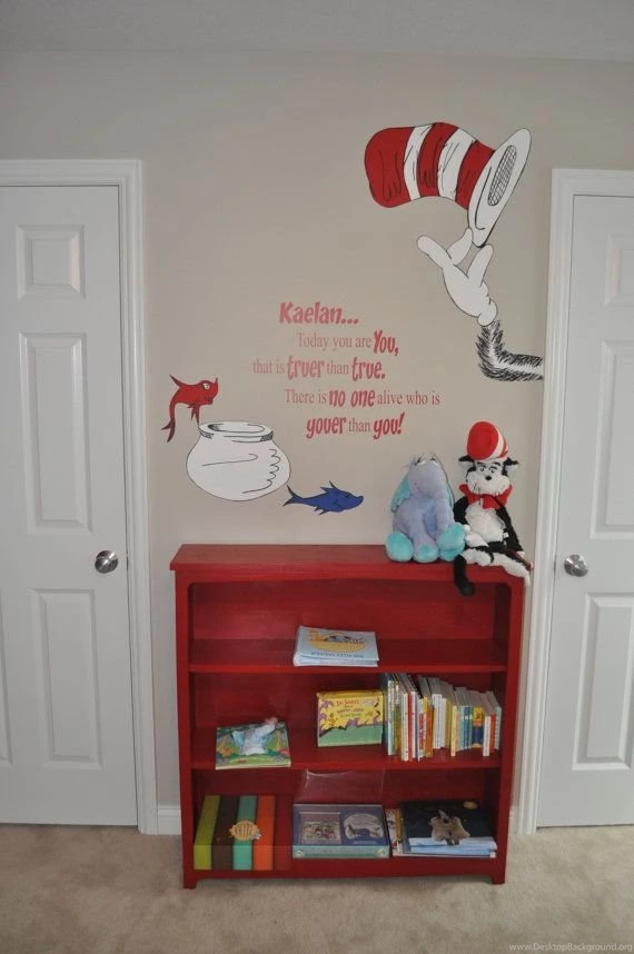 Dr. Seuss' Cat In The Hat "Cat's Arm And Hat" Peeking From Behind ...