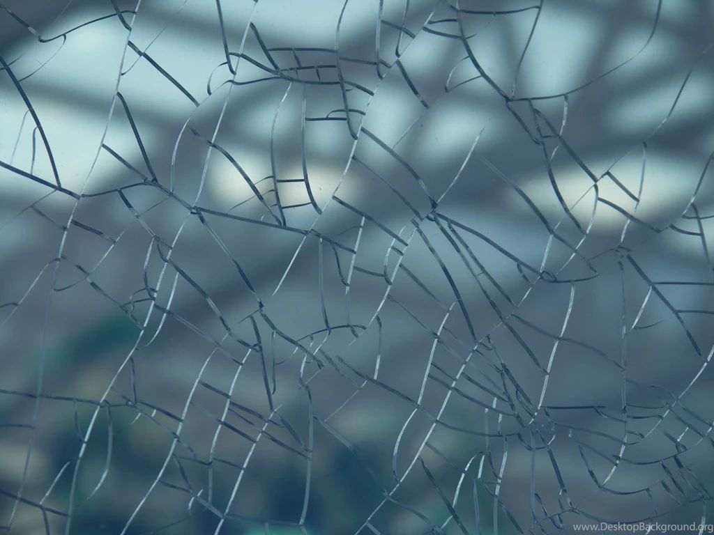 45 Realistic Cracked And Broken Screen Wallpapers Technosamrat