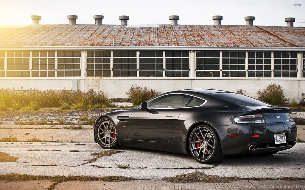 Back Side View Of A 2013 Aston Martin Vanquish 51880 2880x1800 ...