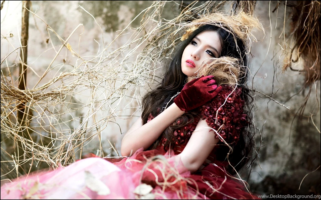 Beautiful Girls Wallpapers Hd 6 Items