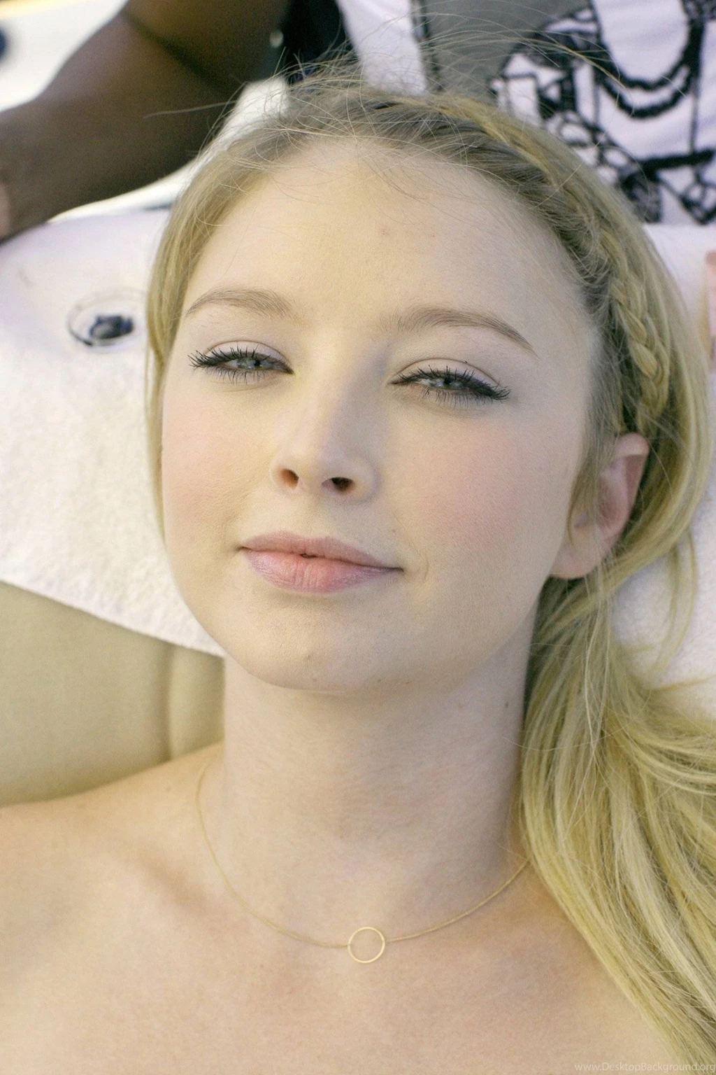 Elisabeth Harnois 2013