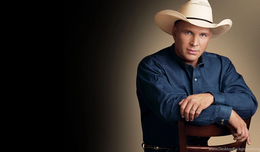 1700x1000px Garth Brooks