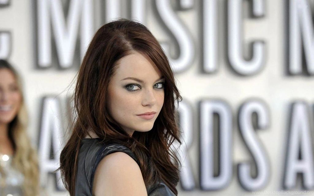 Emma Stone Widescreen Wallpapers