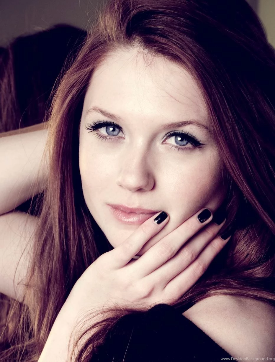 Bonnie Wright Pictures