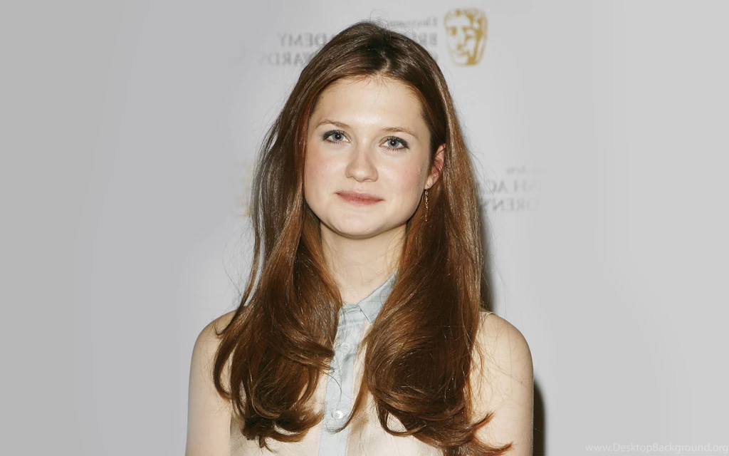 Hot HD Bonnie Wright Wallpapers