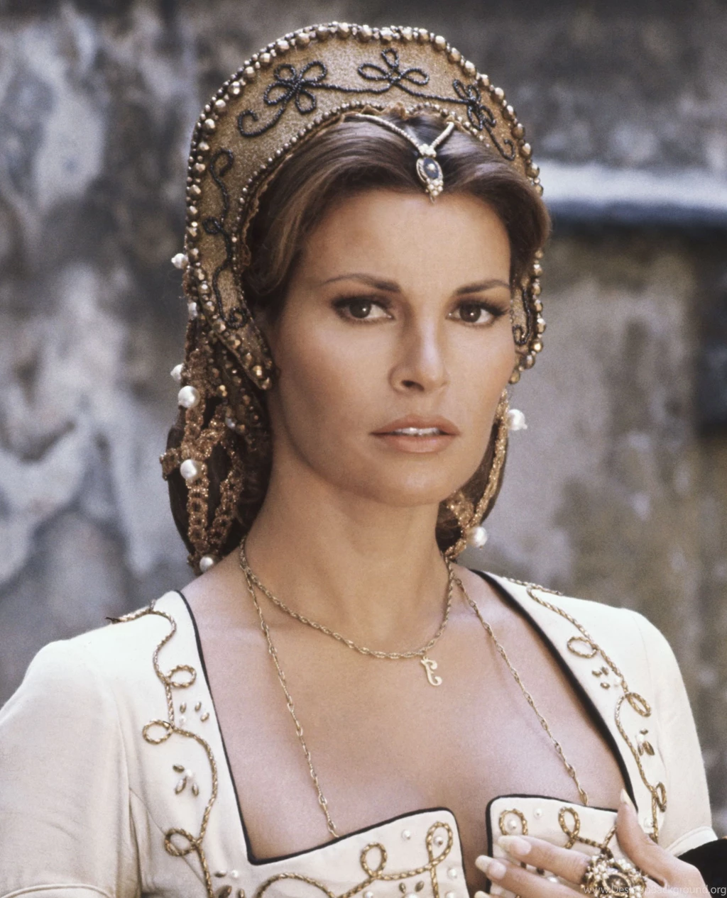 Raquel Welch Photo, Pics, Wallpapers Photo