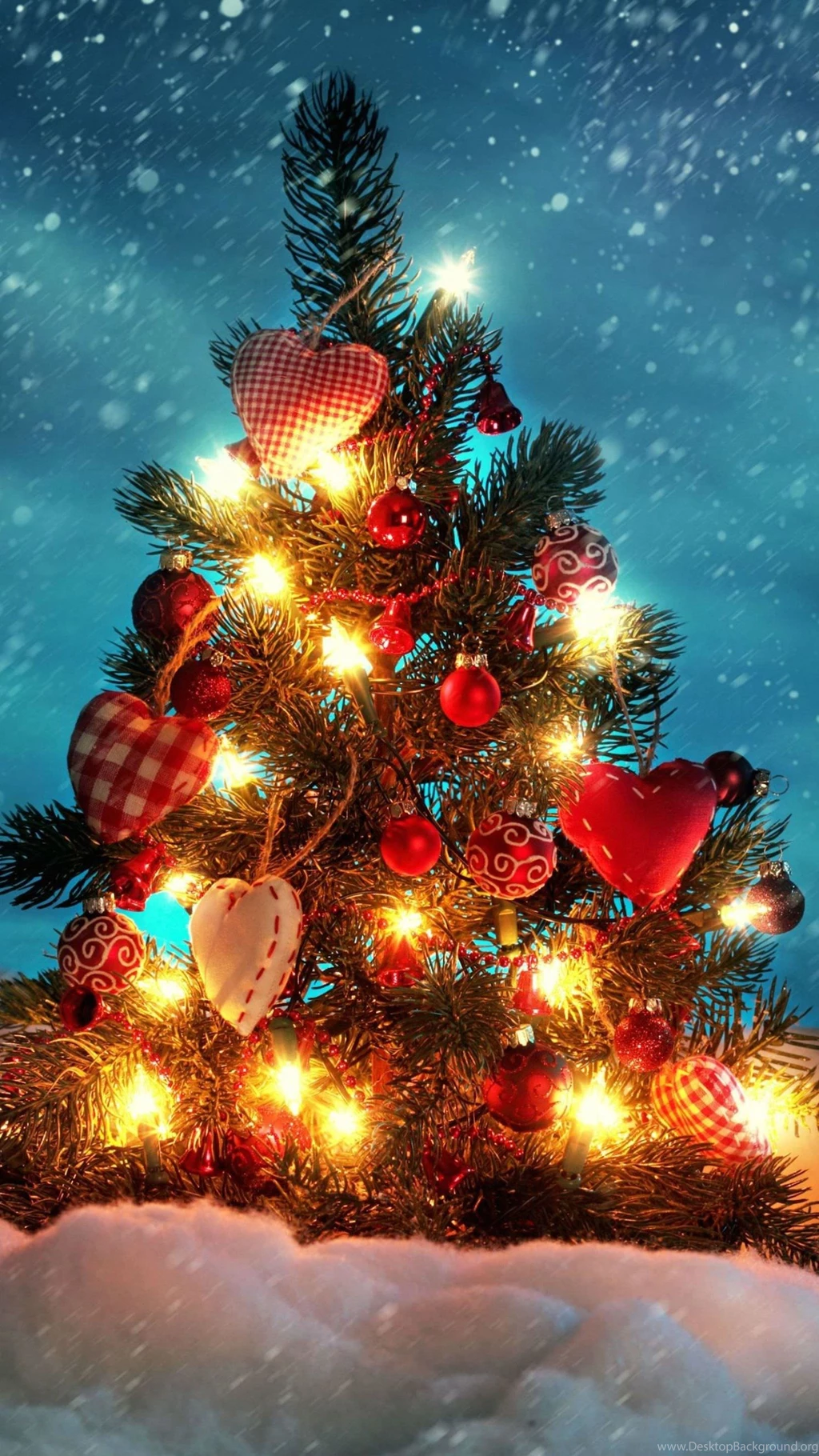 Download Christmas Tree HD Wallpapers For Nexus 6 HDwallpapers.net