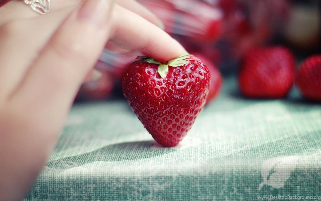 Strawberry, Leaves, Saucer, Macro, Fresh, Food, Table, Hd, Wallpapers