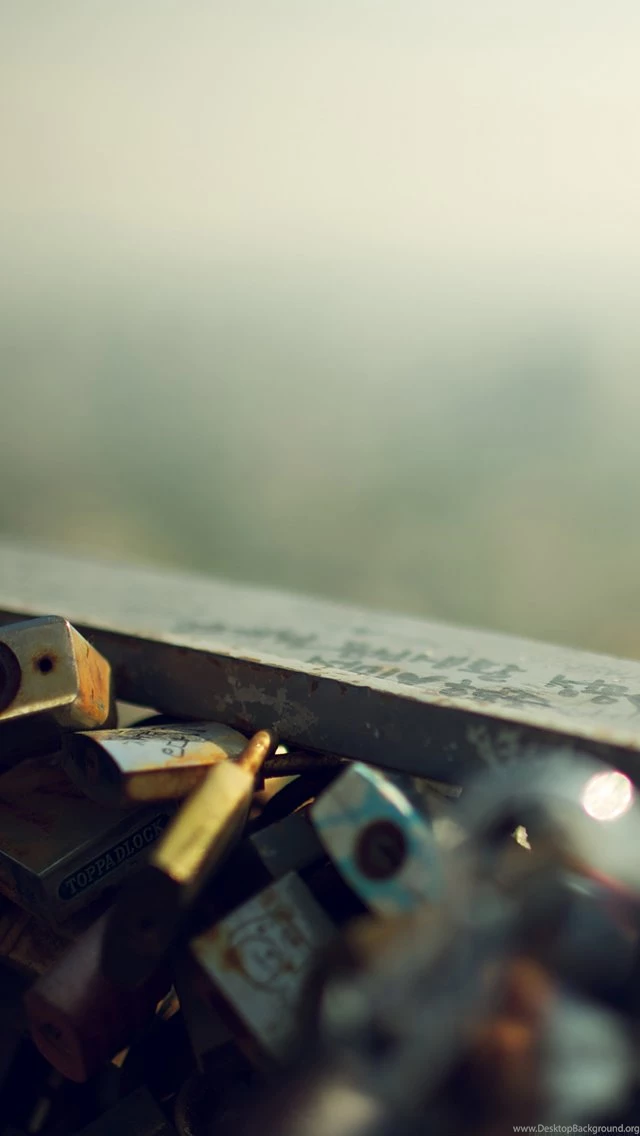 iPhone 5 Wallpapers Pack