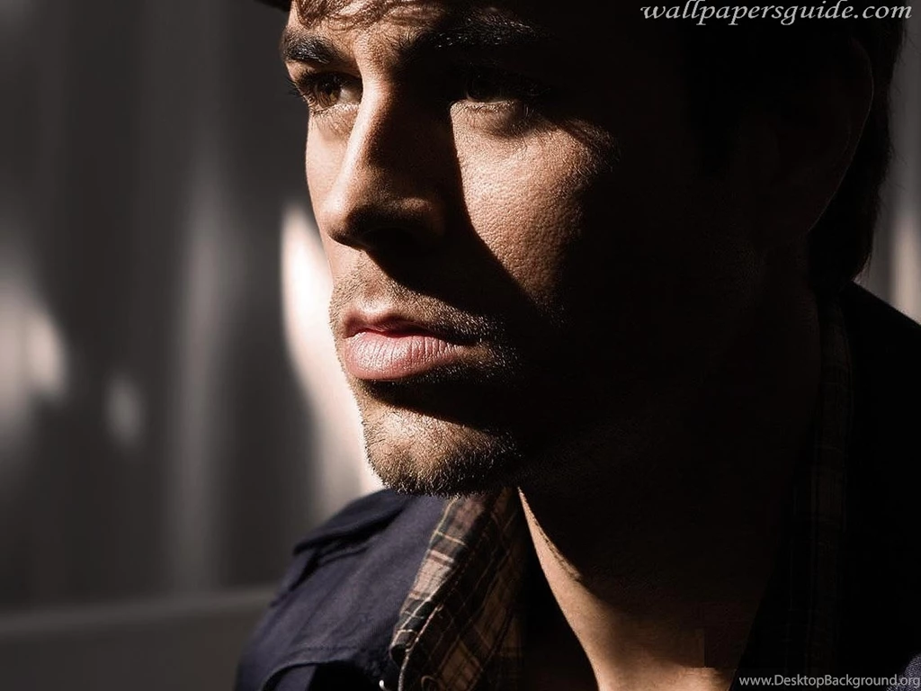 Enrique Iglesias Wallpaper 0105   Enrique Iglesias   Official Website
