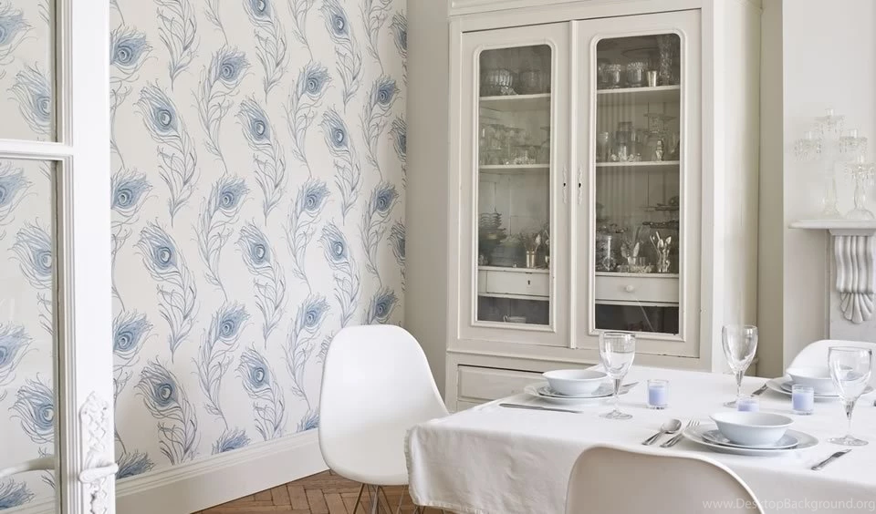 Neo. Classic White Patterned Fabric Wallpapers