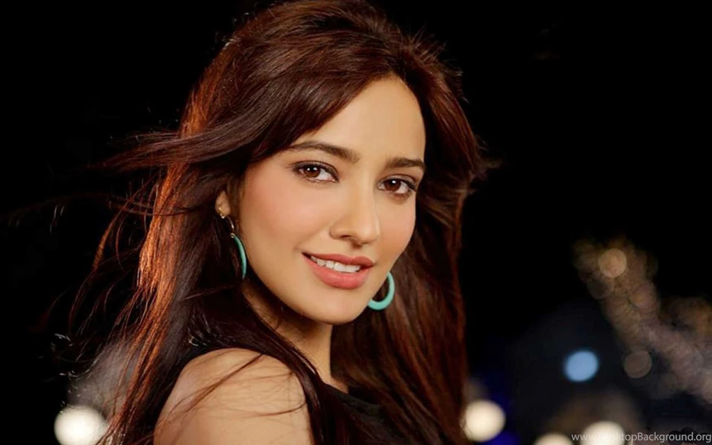Neha Sharma The Bollywood Actress Nice Smile Hd Wallpapers
