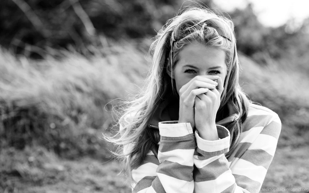 Cute Model Mood Wallpapers