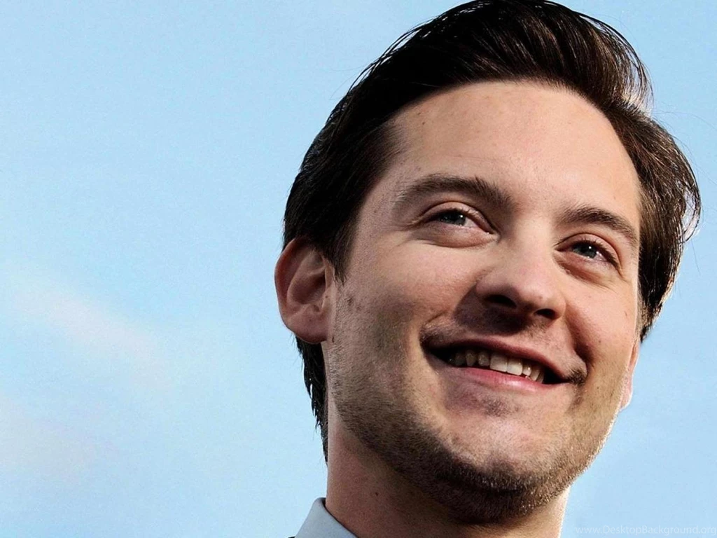 Tobey Maguire Smile Wallpapers